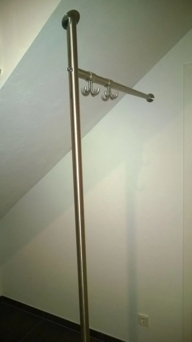 Wandhandlauf aus Edelstahl im Treppenhaus