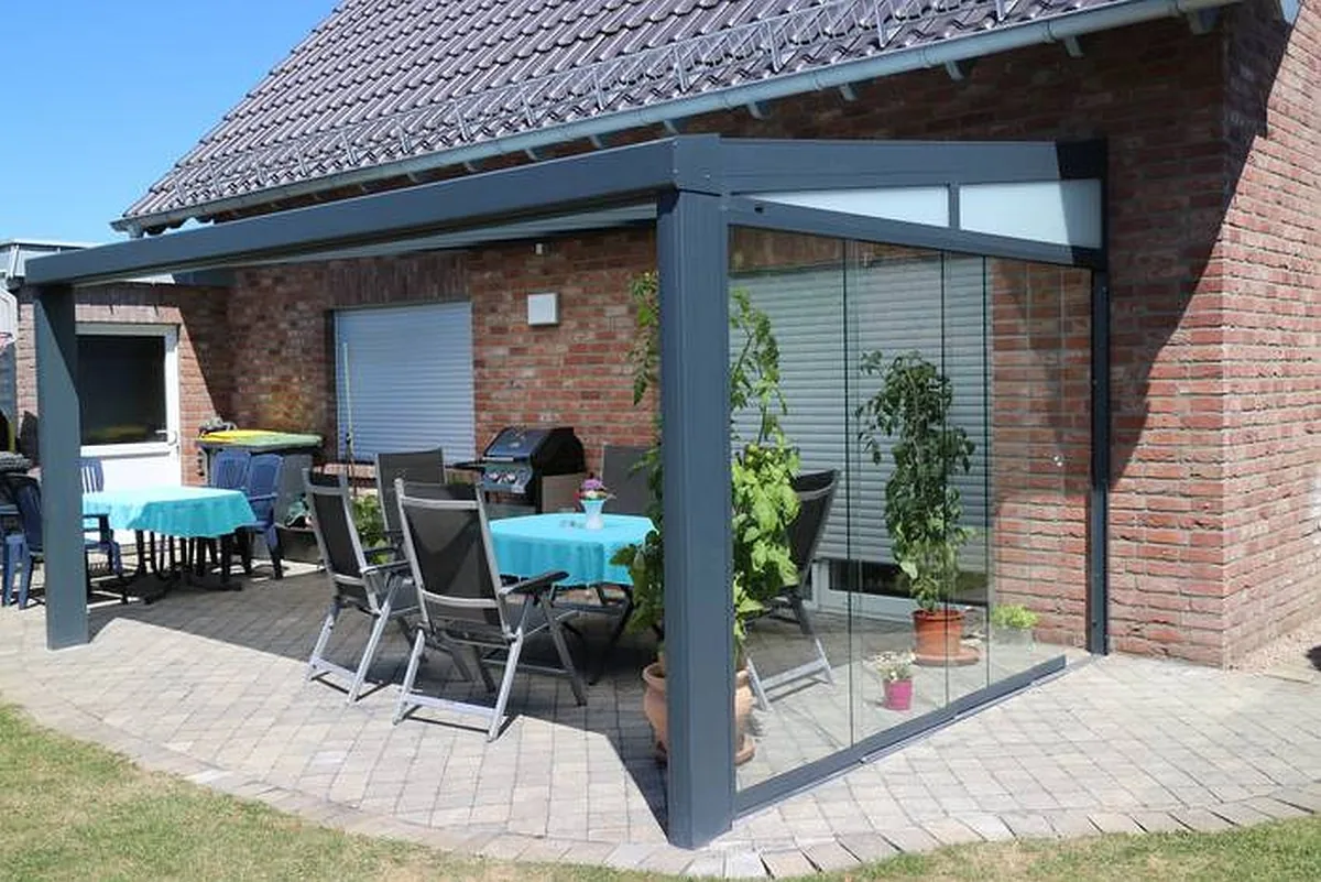 Terrassenüberdachung von PIRON Metallbau: Terrassenüberdachung Sommergarten Schiebeanlage Wintergarten