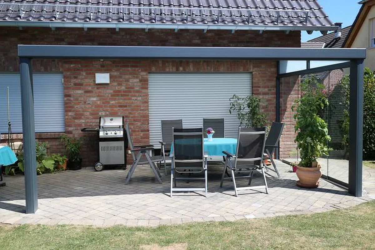 Terrassenüberdachung von PIRON Metallbau: Terrassenüberdachung Sommergarten Schiebeanlage Wintergarten