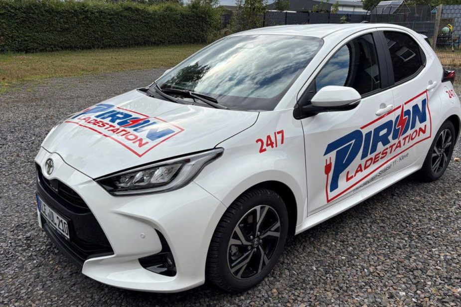 Piron-Yaris-Header